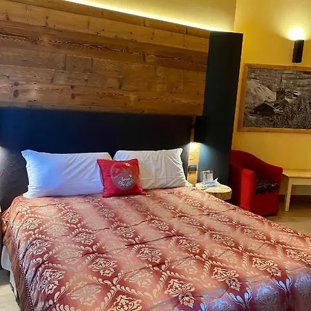 Chaberton Hotel