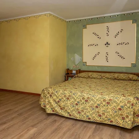 Chaberton Отель 3*